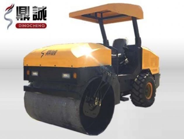 點(diǎn)擊查看詳細(xì)信息<br>標(biāo)題：4噸單鋼輪振動(dòng)壓路機(jī) 閱讀次數(shù)：13138