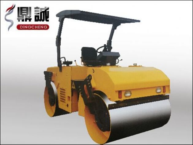 點(diǎn)擊查看詳細(xì)信息<br>標(biāo)題：6噸雙鋼輪振動(dòng)壓路機(jī) 閱讀次數(shù)：12754